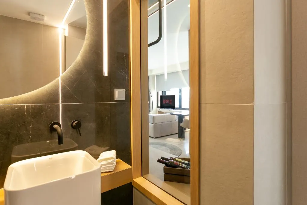 SUITE WITH JACUZZI Room, Sea And The City, Halkidiki