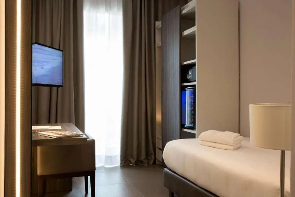 Room, Hotel Marad, Naples