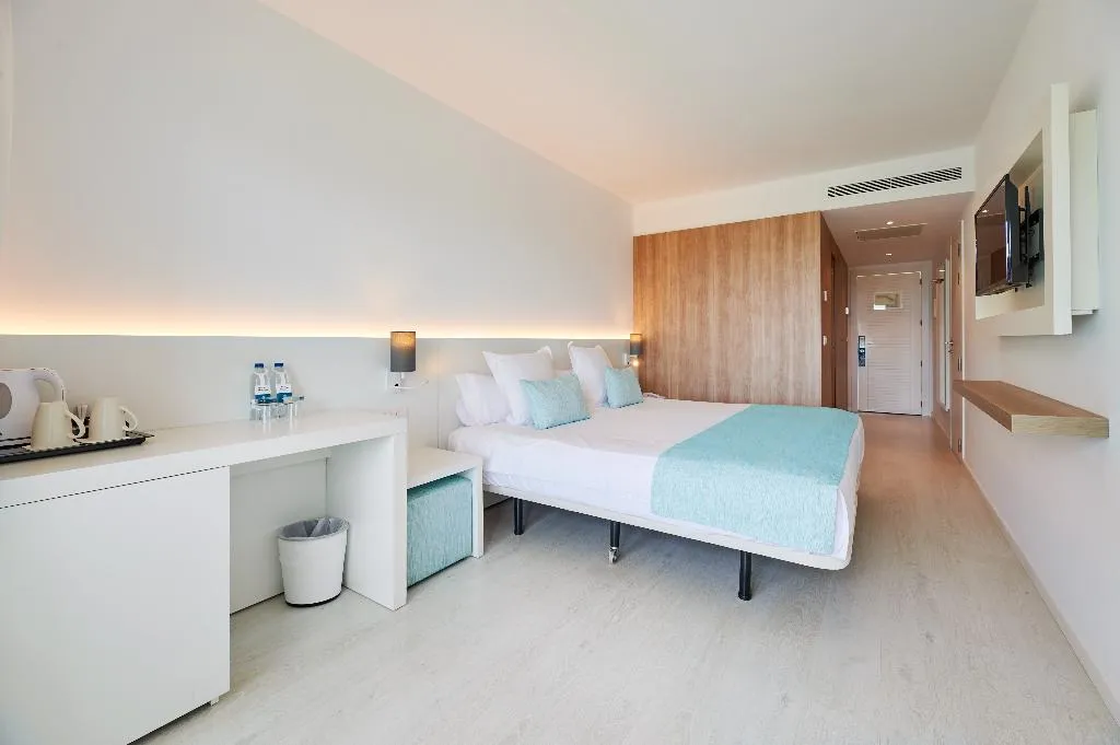 DOUBLE SINGLE USE SEA VIEW WITH BALCONY Room, AluaSoul Hotel Carolina, Majorca