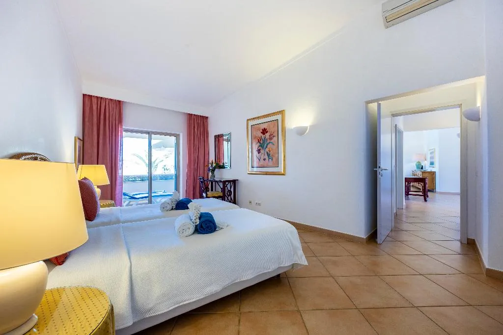APARTMENT TWO BEDROOMS Room, Vila Palmeira, Algarve