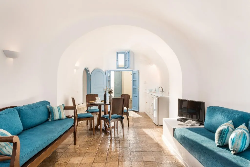 SUITE STANDARD Room, Pantelia Suites, Santorini