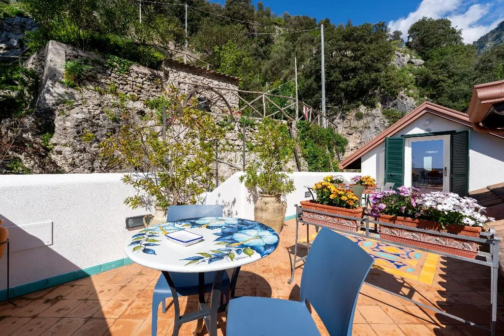 JUNIOR SUITE STANDARD Room, Hotel Villa Annalara, Naples