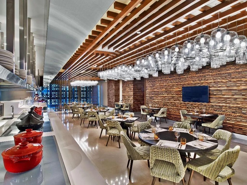 Restaurant, V Hotel Dubai, Curio Collection by Hilton, Dubai
