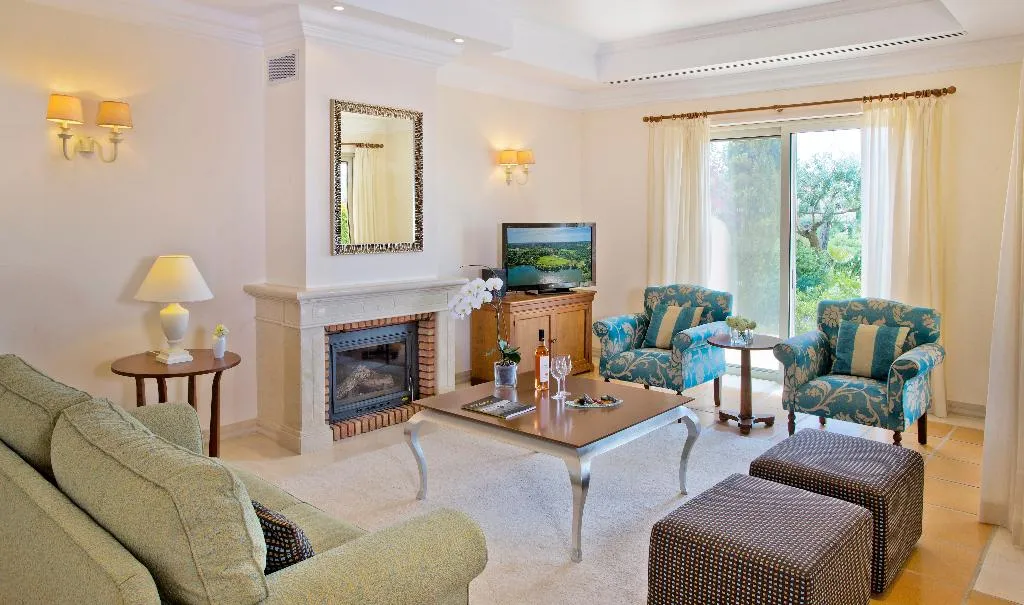 VILLA TWO BEDROOMS Room, Monte Rei Golf & Country Club, Algarve