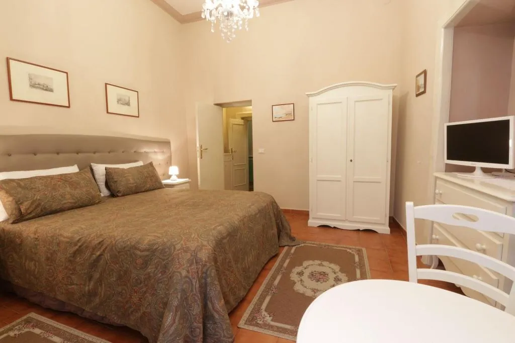 Room, B&B Speranzella, Naples