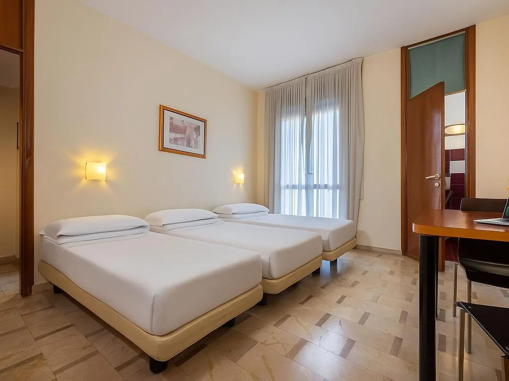 TRIPLE WITH KITCHENETTE Room, iH ApartHotel Milano Argonne Park, Milan