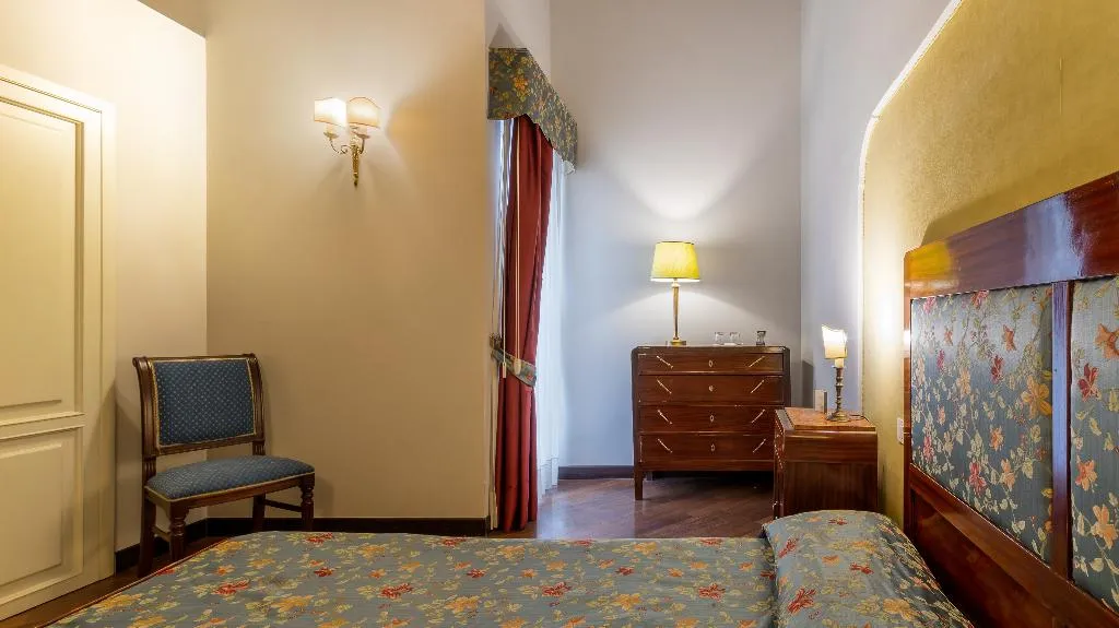 Double or Twin COMFORT Room, Decumani Hotel de Charme, Naples