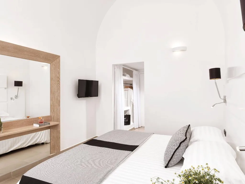 Double or Twin WITH BALCONY Room, Aressana Spa Hotel and Suites, Santorini