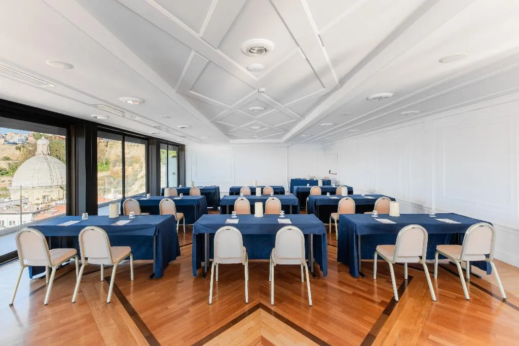 Conferences, Royal Continental, Naples