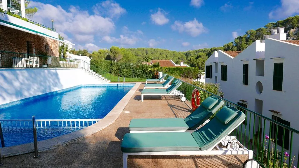 Pool, Desmais, Menorca
