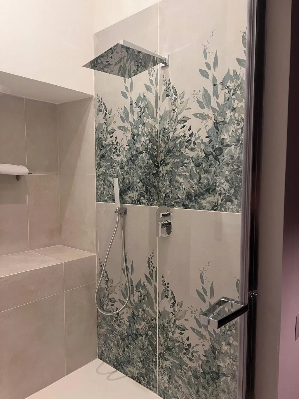 Room, Ghe Kalè Resort, Naples