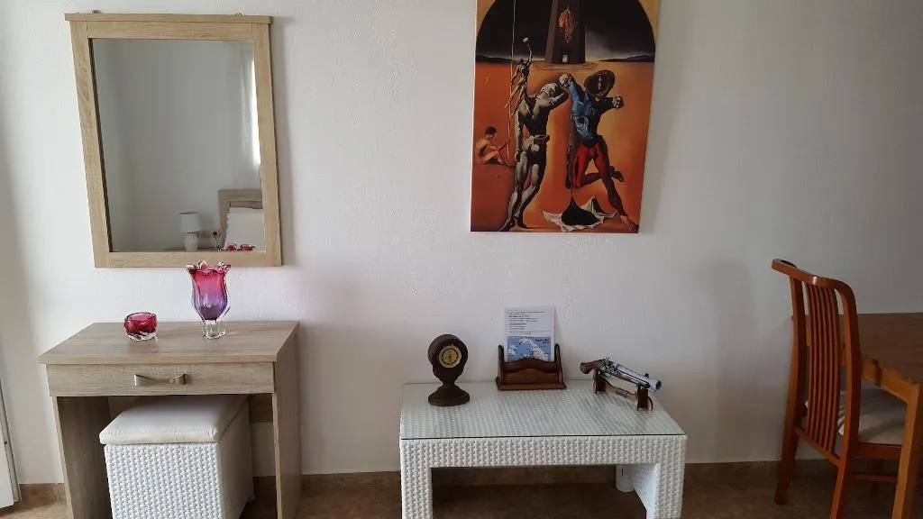 Room, Pleasure Beachside Studios, Santorini