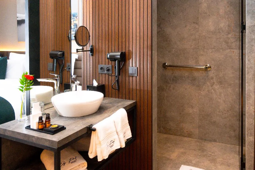 DOUBLE SUPERIOR WITH BALCONY Room, City Park Hôtel, Casablanca