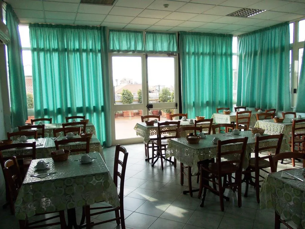Restaurant, Garden Hotel, Naples