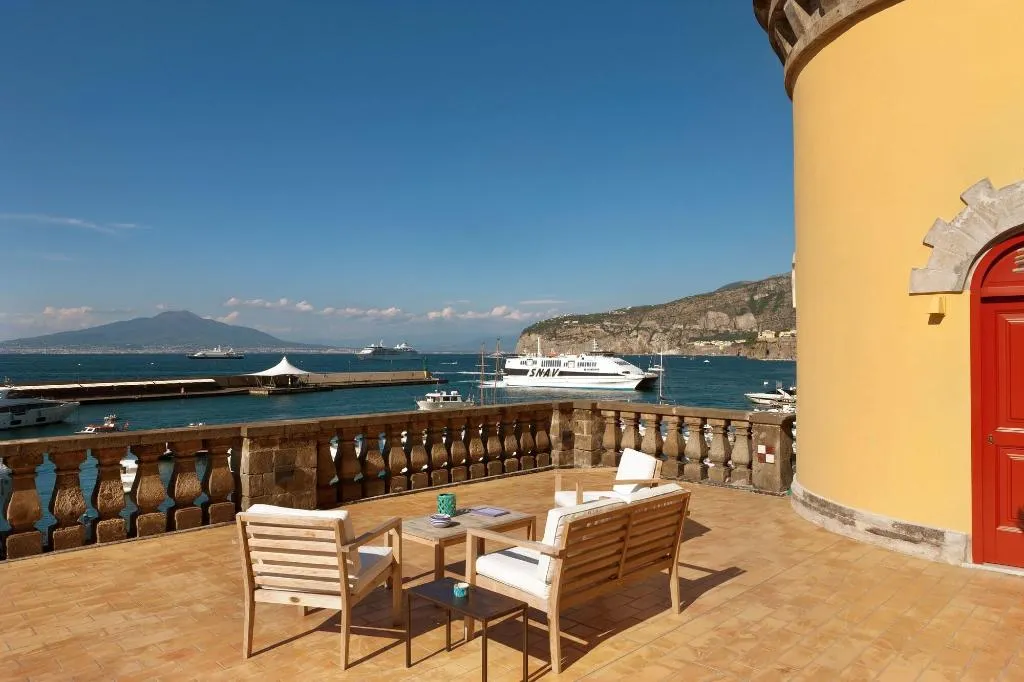 Terrace, Marina Piccola 73, Naples