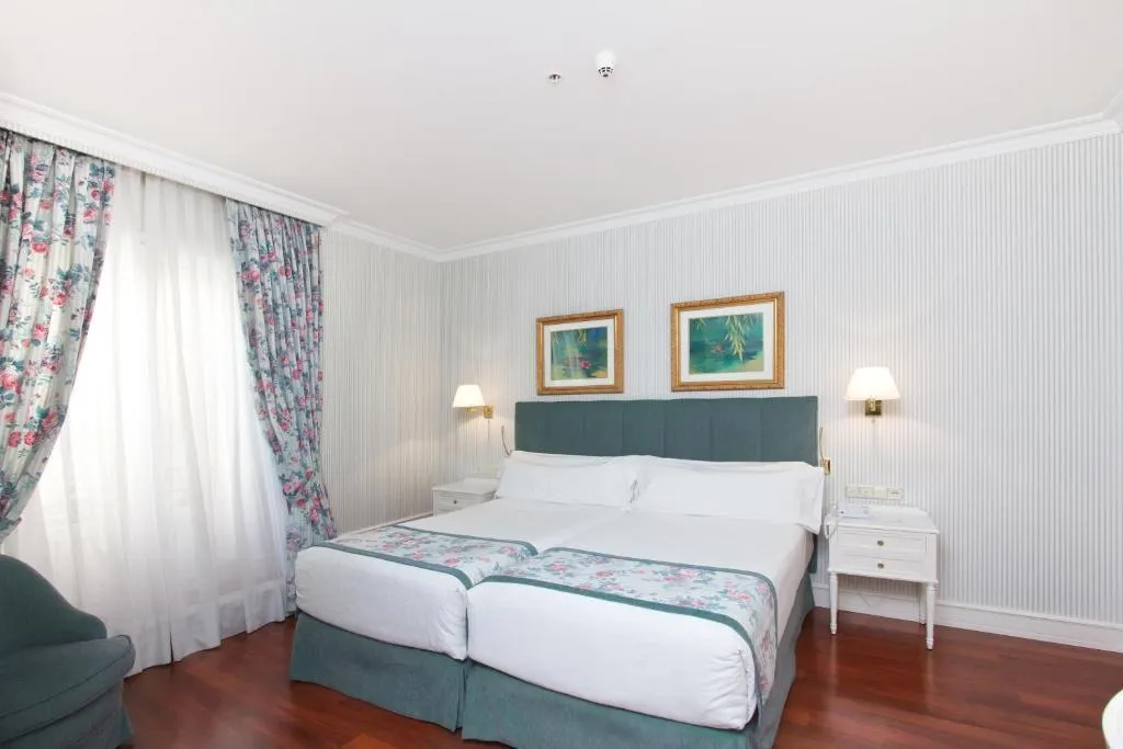 Double or Twin STANDARD Room, Hotel Atlantico, Madrid