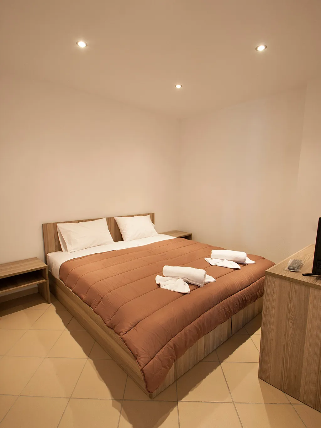 Double or Twin STANDARD Room, Pension Avocado, Skiathos