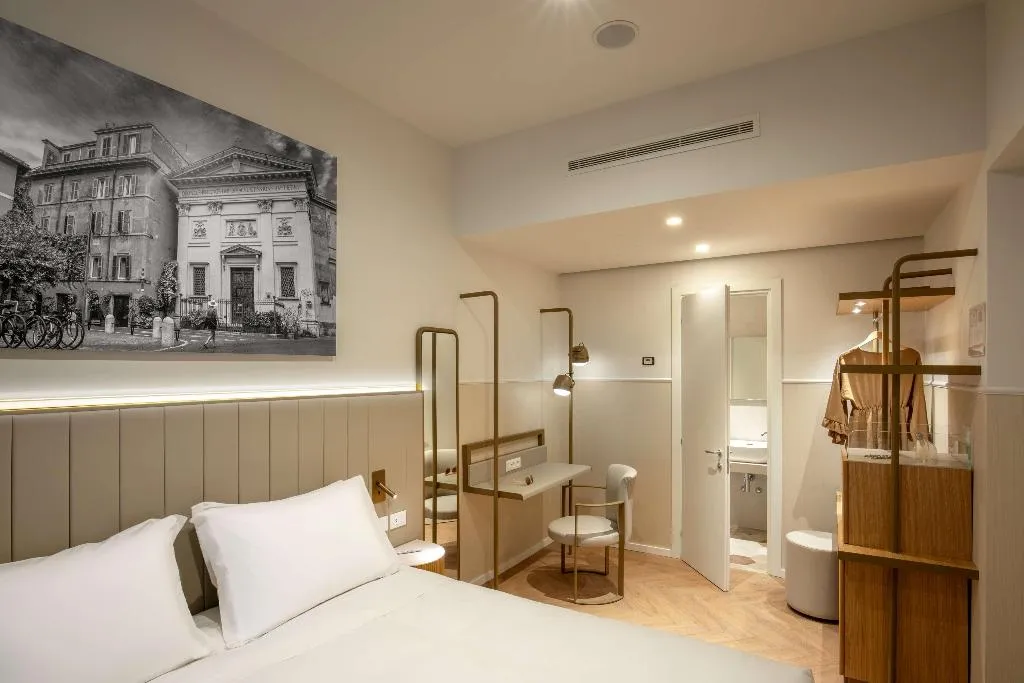 DOUBLE SUPERIOR Room, Cosmopolita Hotel Rome, Tapestry Collection by Hil, Rome