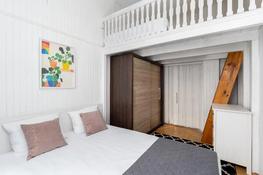 STUDIO DELUXE Room, Erasmus Student Apartments - Krakow Old Town, Krakow