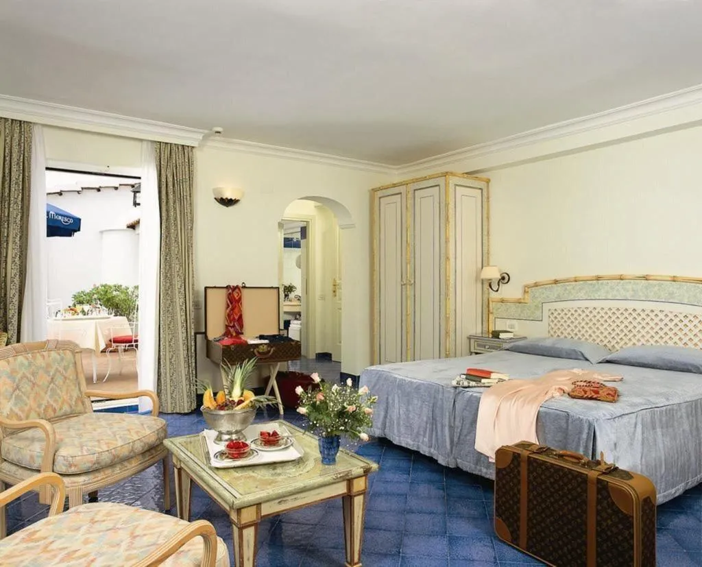 Room, Grand Hotel il Moresco, Naples