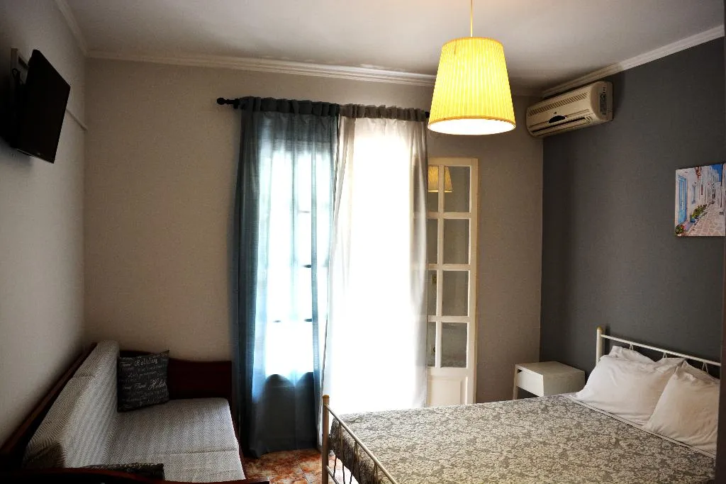 APARTMENT GARDEN VIEW Room, Apartments Despina, Corfu