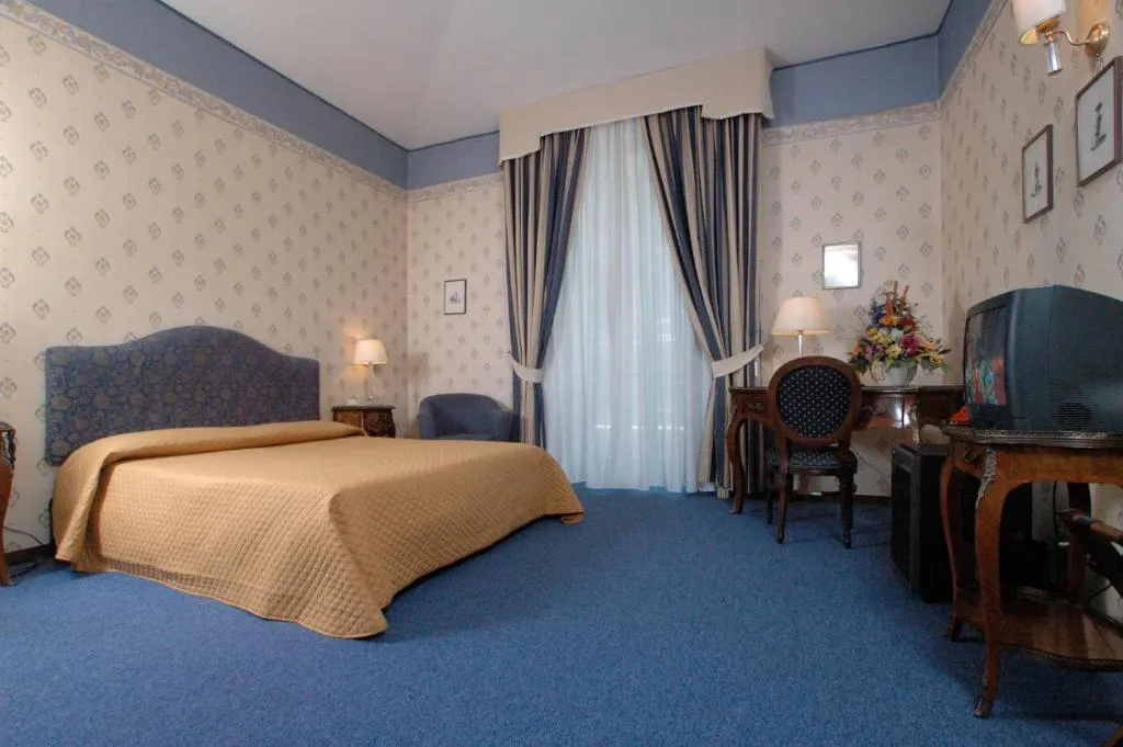 Room, Nuovo Rebecchino, Naples