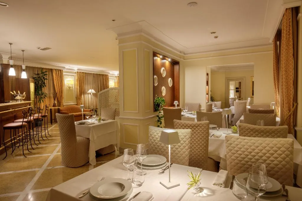 Restaurant, Donna Laura Palace, Rome
