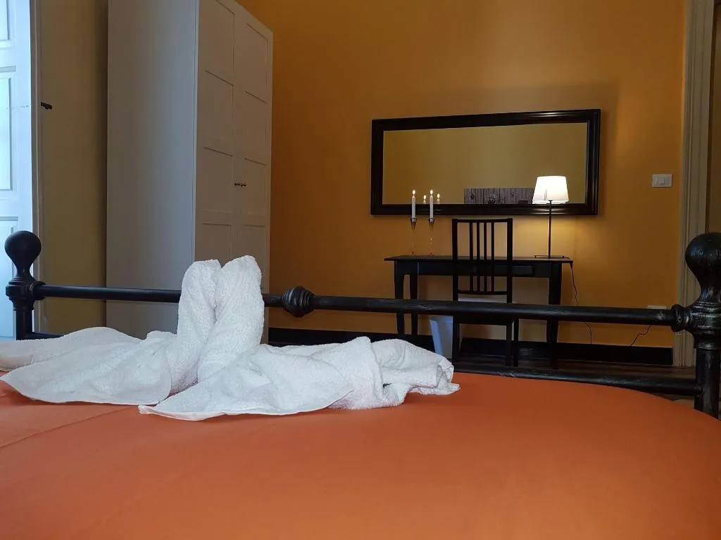 Room, Central Suites, Catania