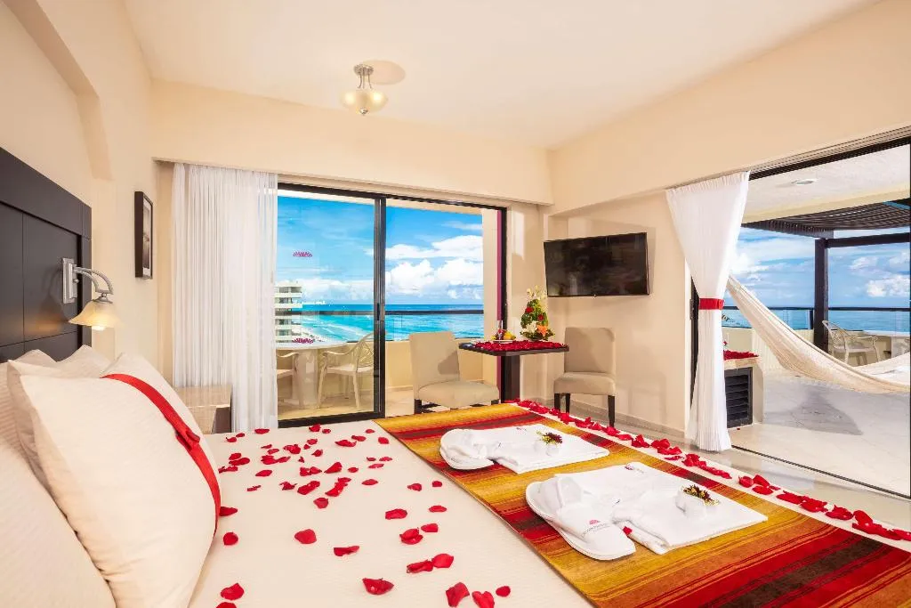 Room, Crown Paradise Club Cancun All Inclusive, Cancun Area