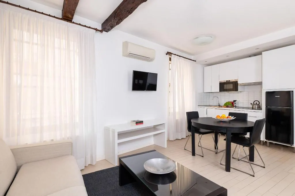 APARTMENT QUEEN BED NON SMOKING Room, Residence Ca' Foscolo, Venice