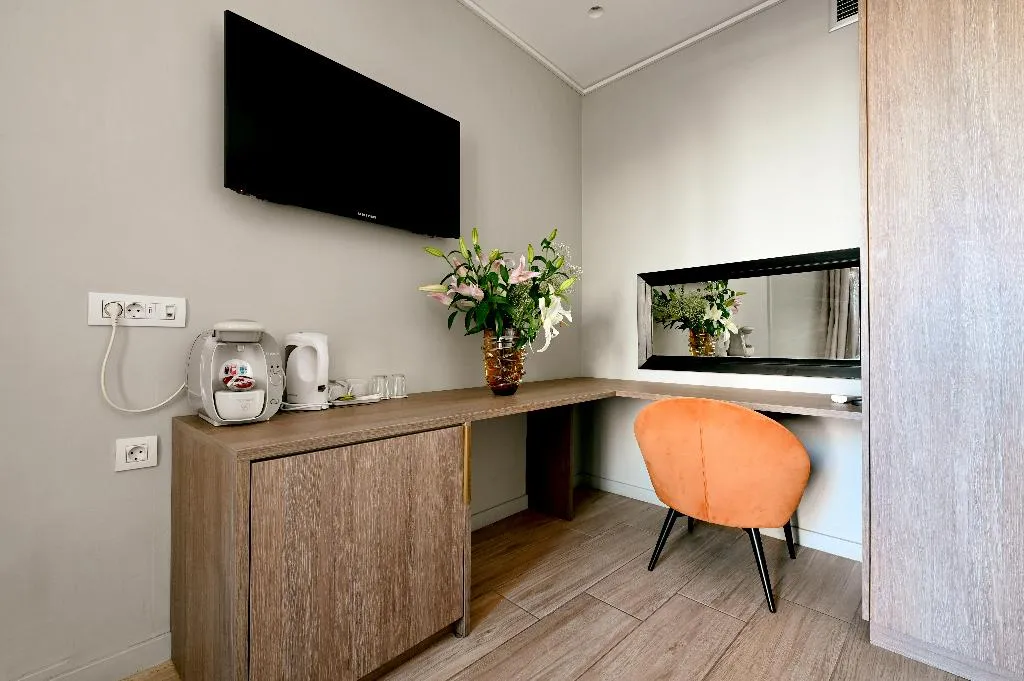 Double or Twin WITH BALCONY Room, Urban Core Residence, Athens