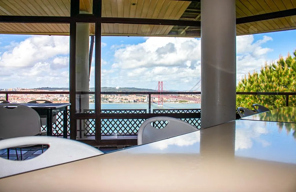 Restaurant, Hi Almada - Pousada de Juventude, Lisbon