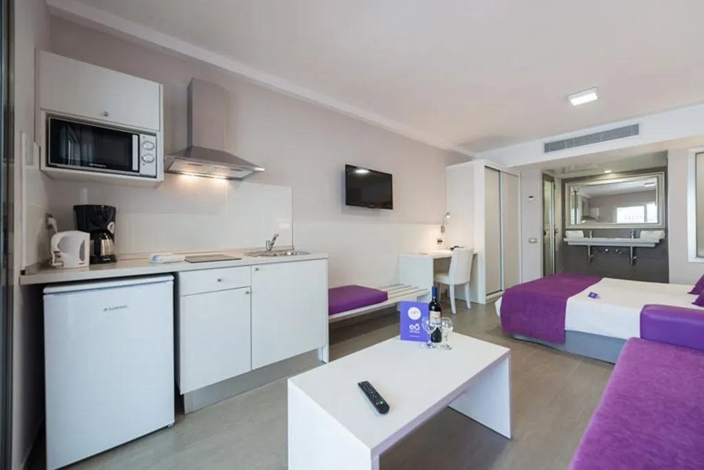Room, eo Corona Cedral, Gran Canaria