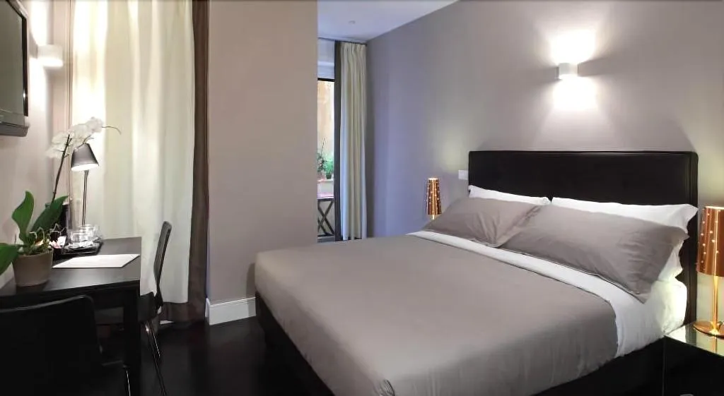 Room, Residence Regola, Rome