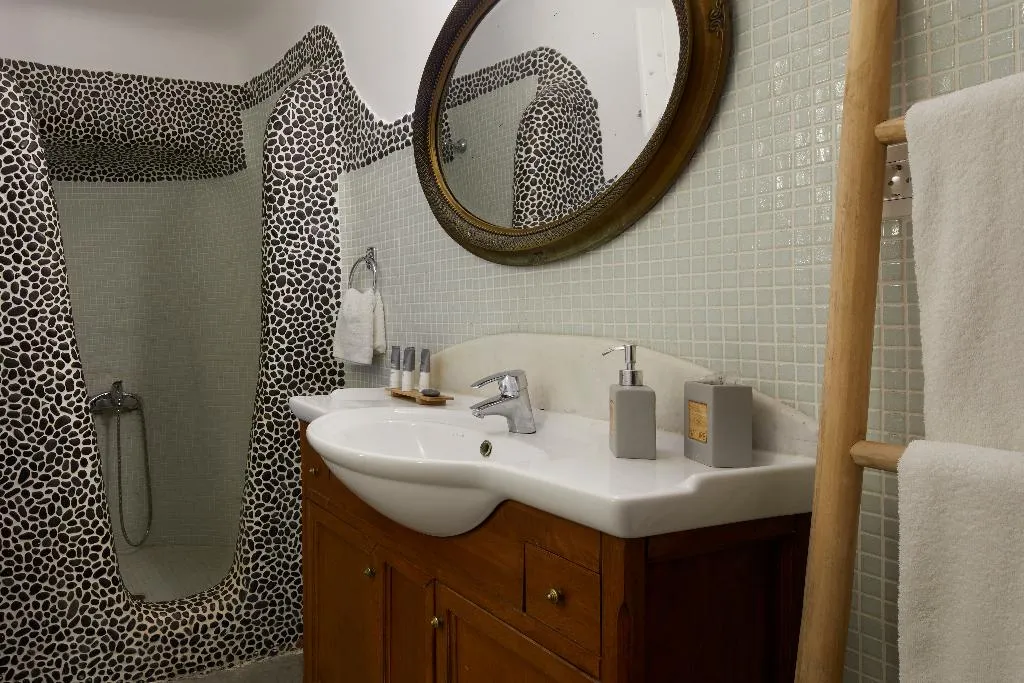 SUITE STANDARD Room, Suites of the Gods Cave Spa, Santorini