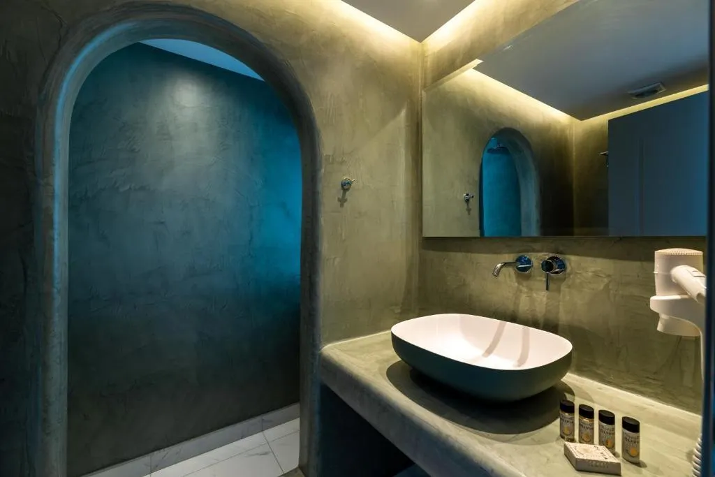 JUNIOR SUITE WITH PRIVATE POOL Room, Maison des Lys, Santorini