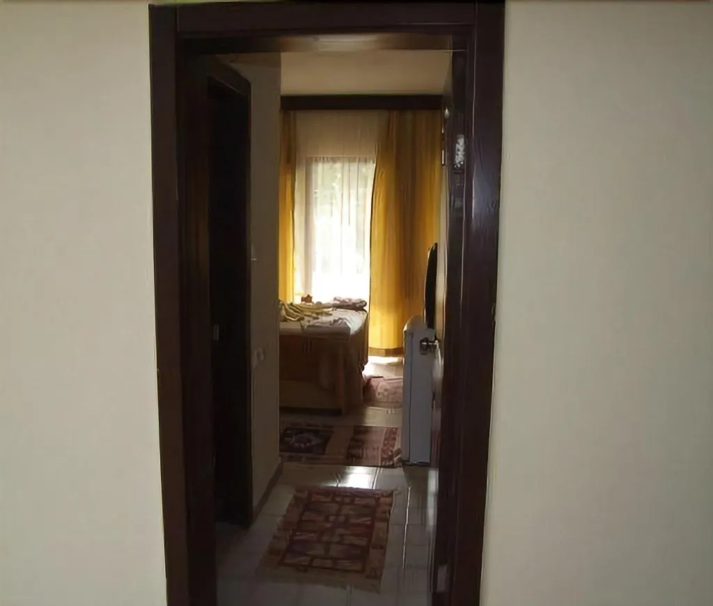 Room, Murat, Antalya