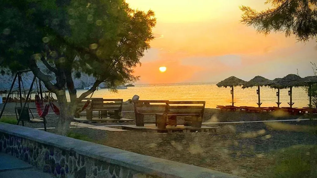 Terrace, Pleasure Beachside Studios, Santorini