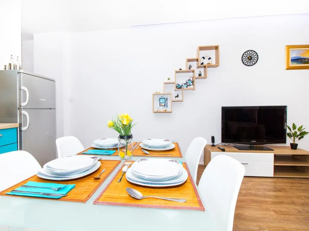 APARTMENT CAPACITY 2 Room, Apartments Dujo, Split