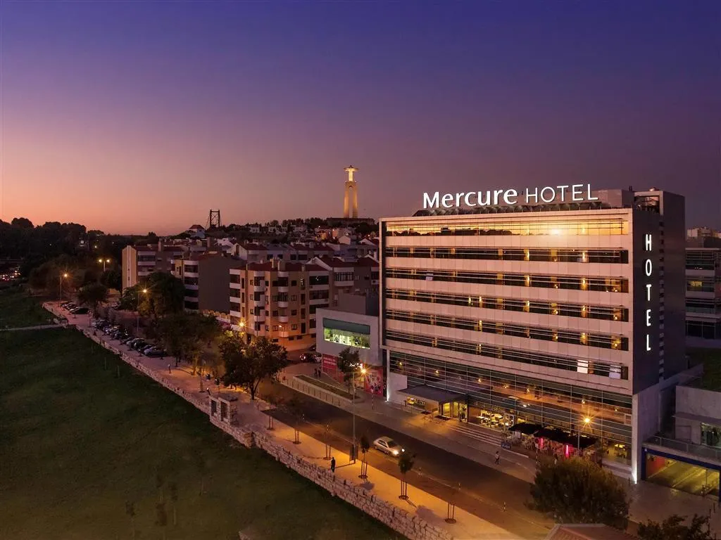 Lobby, Mercure Lisboa Almada Hotel, Lisbon