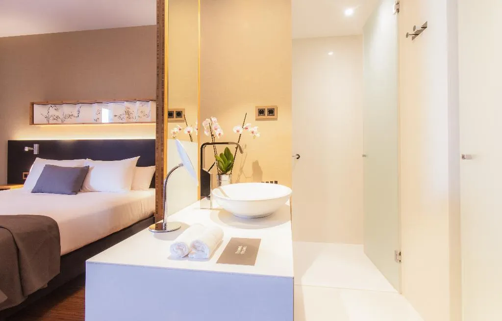Double or Twin DELUXE WITH TERRACE Room, Eurostars Barcelona Central, Barcelona