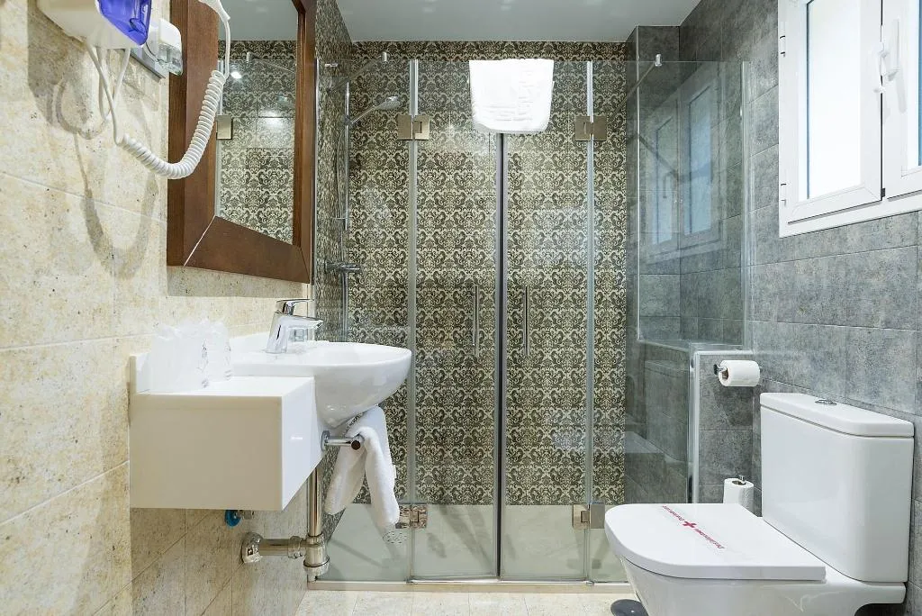 Room, California, Costa Del Sol