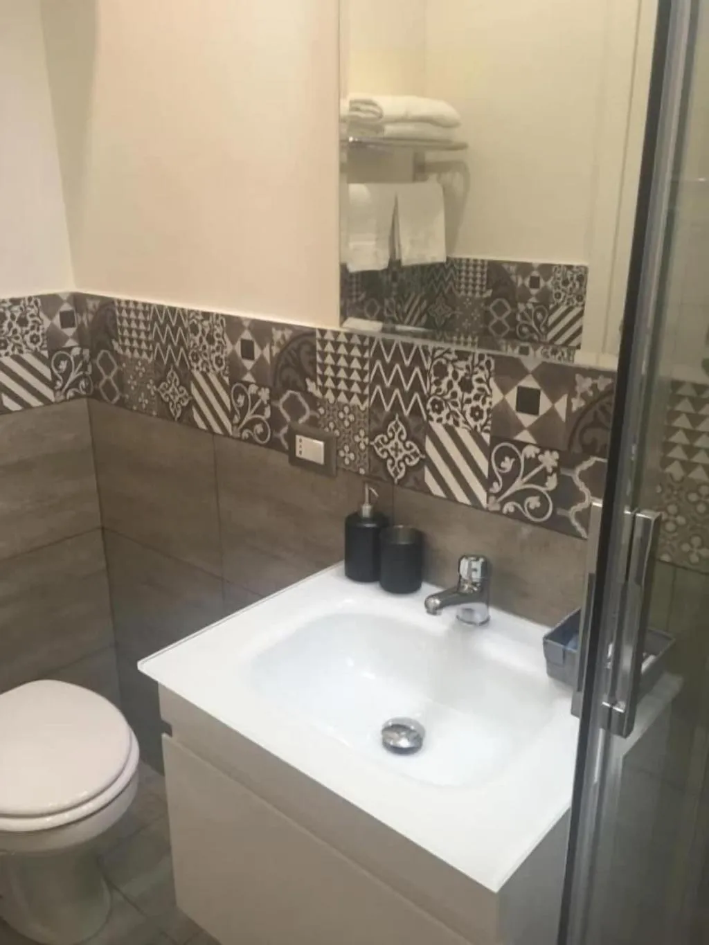Room, Angolo Di Roma, Naples