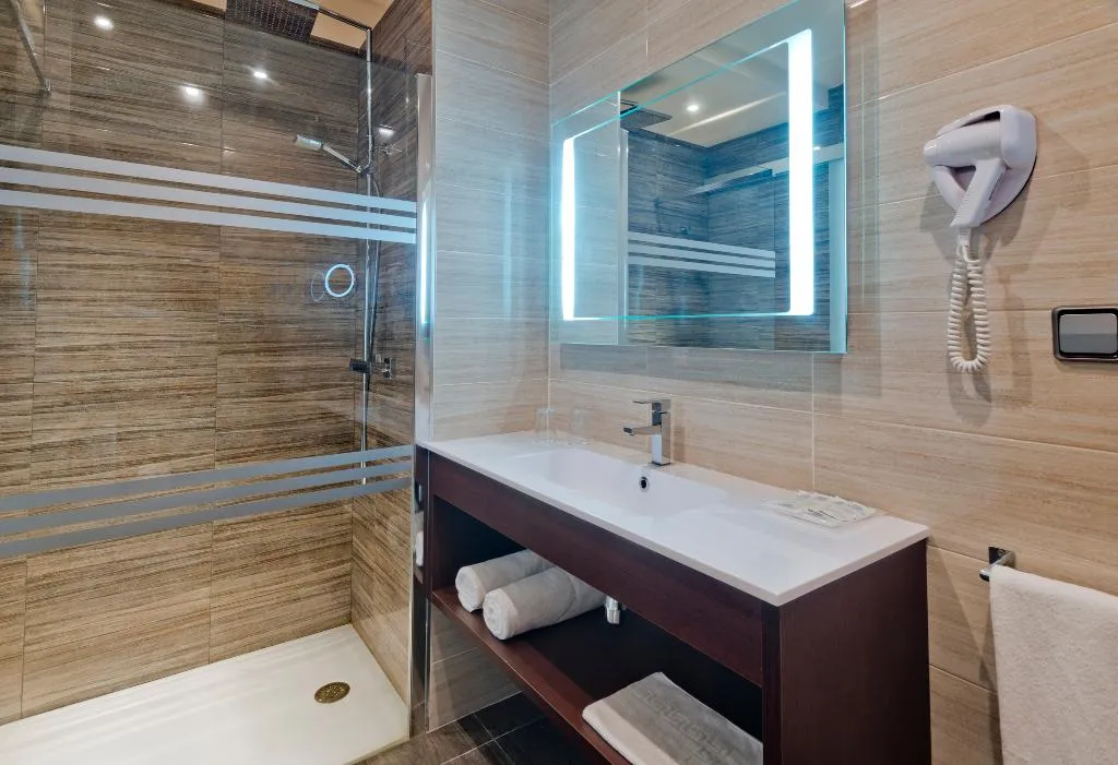 TRIPLE STANDARD Room, Tropic Park Hotel, Costa Brava