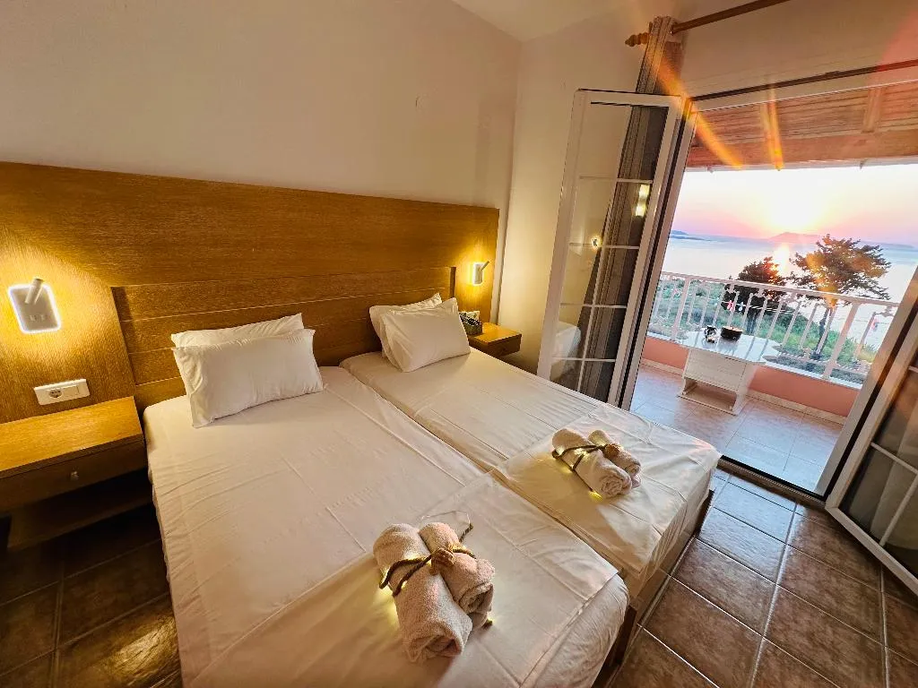 APARTMENT TWO BEDROOMS ONE BATHROOM Room, Nikos Apartments Corfu, Corfu