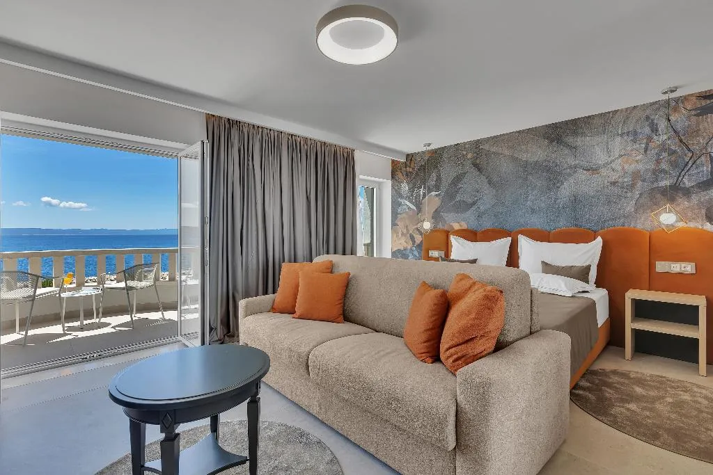 DOUBLE SUPERIOR SEA VIEW Room, Laurentum, Split