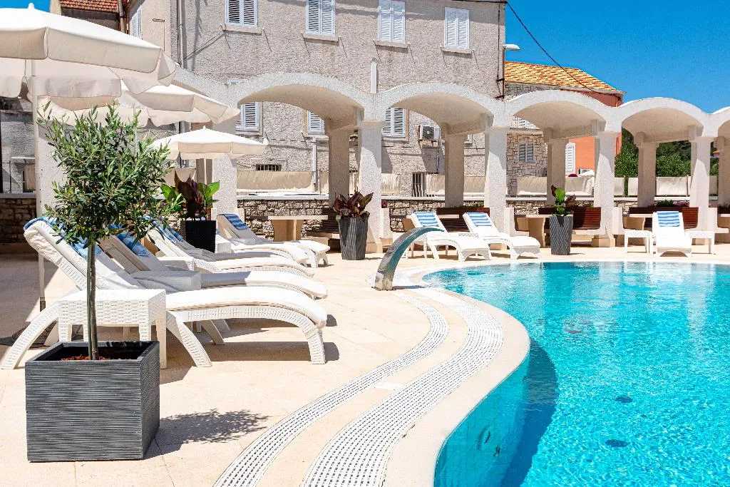 Pool, Korkyra, Dubrovnik