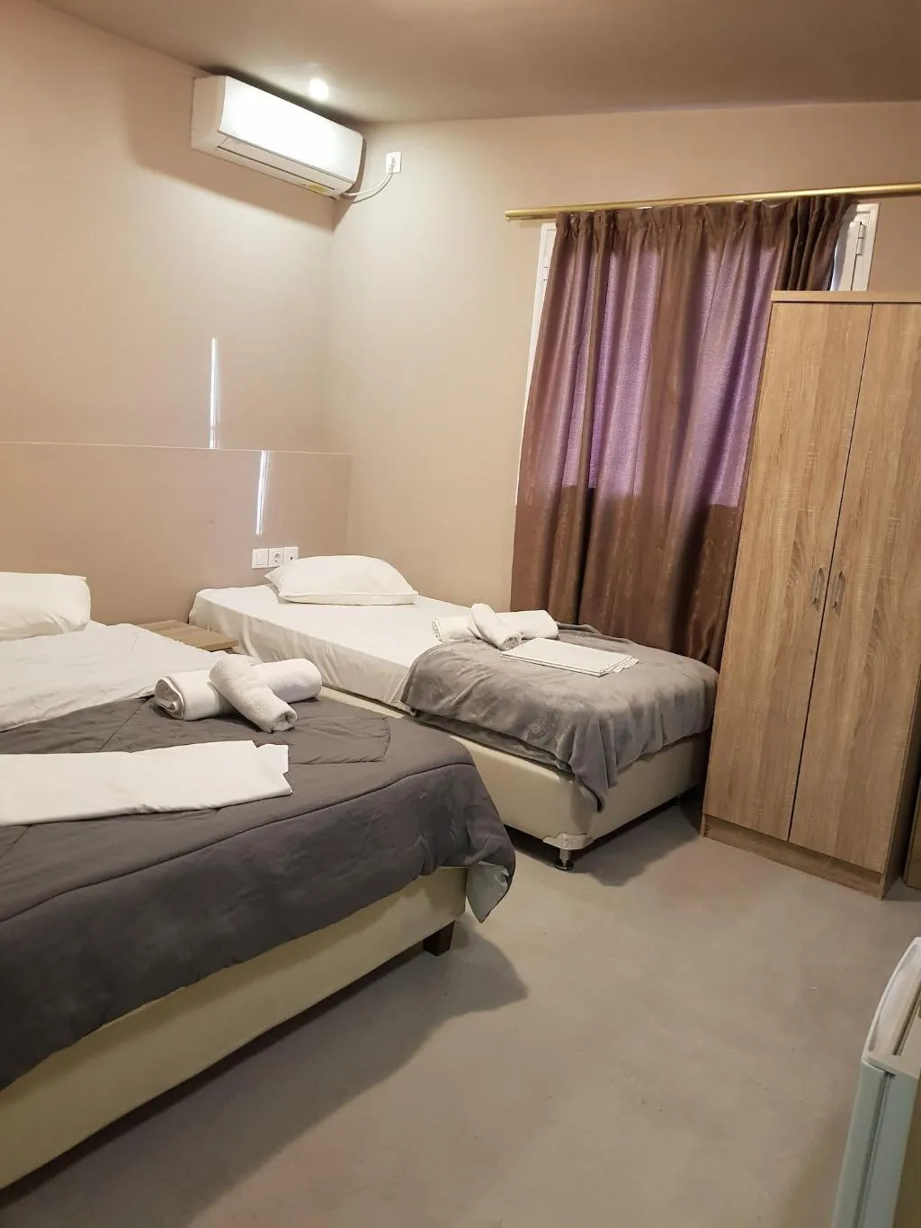 Room, Hotel Lux, Athens