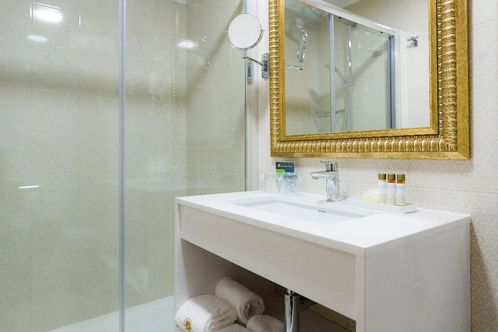 SINGLE SUPERIOR Room, Hotel Lis Batalha, Porto