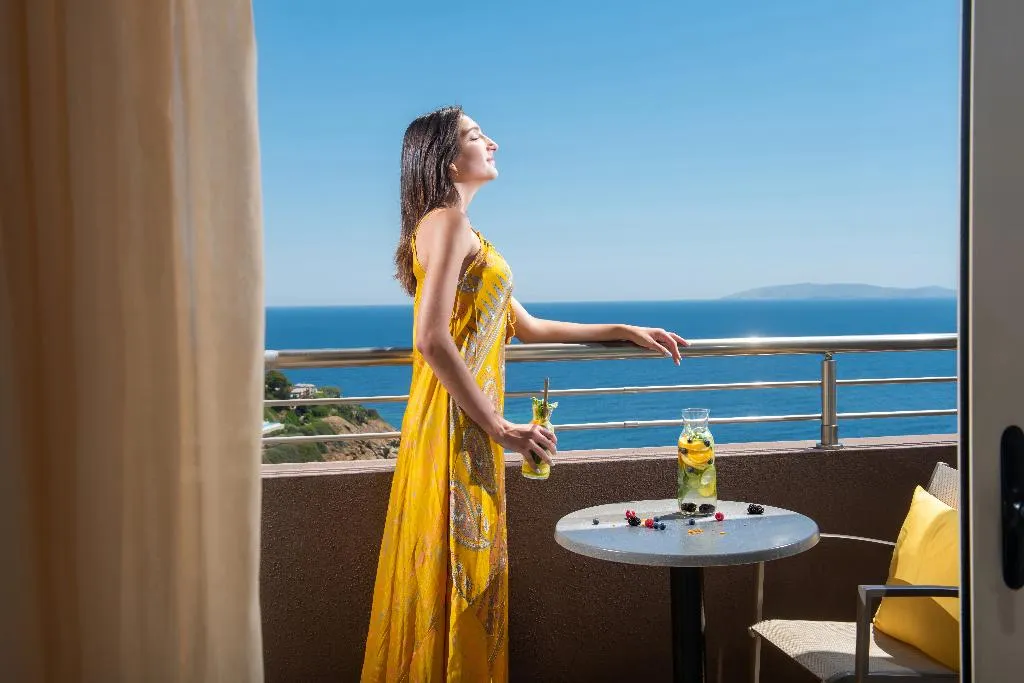 Double or Twin EXECUTIVE SEA VIEW Room, Blue Bay Resort Hotel, Crete
